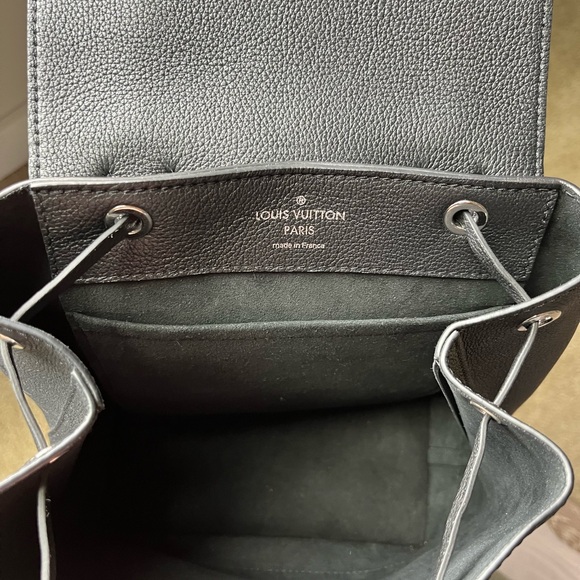Louis Vuitton Locke Backpack Noir - Picture 5 of 7